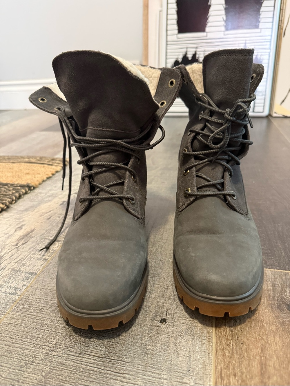 Women’s Timberland Gray Lace-Up Winter Boots with Shearling Lining